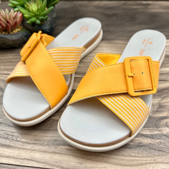 NEW Clarks Cloudsteppers 9W WIDE Eliza April Comfort Slide Sandal Yellow - Picture 5 of 13